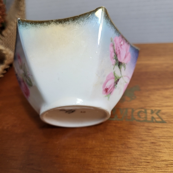 Vintage Silesia Porcelain Umbrella Edge Trinket Dish Bowl with Pink Roses Gilt - Picture 4 of 15